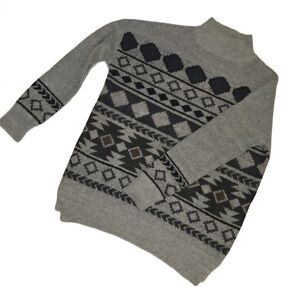 VENUS Cozy Aztec Fair Isle Mock Neck Sweater Small